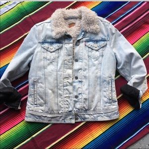 Levis Sherpa jean jacket